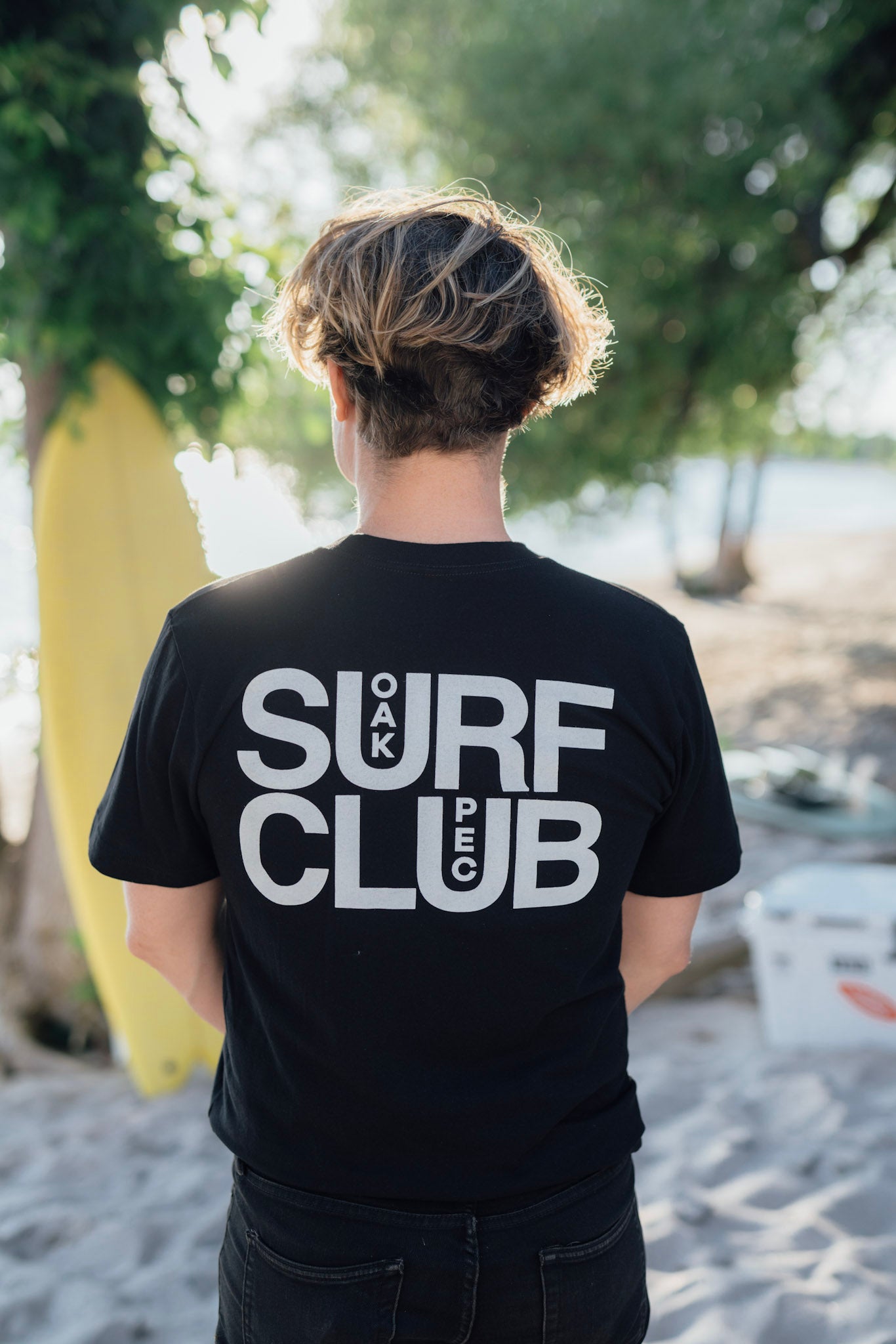 OAK SURF CLUB UNISEX PEC TEE - BLACK – OAK CLOTHING CO. INC.